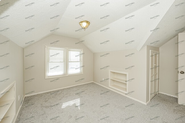 Building Photo - 19605 Longview Ave