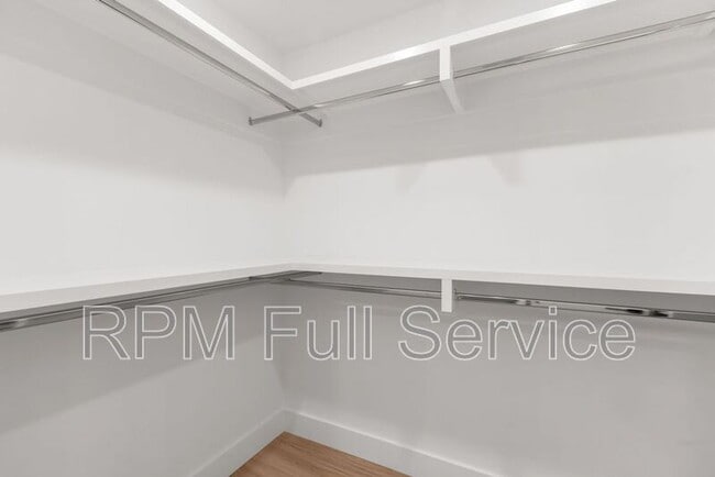 Building Photo - 1715 Heiman St