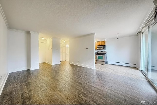 Building Photo - 1035 Colorado Blvd