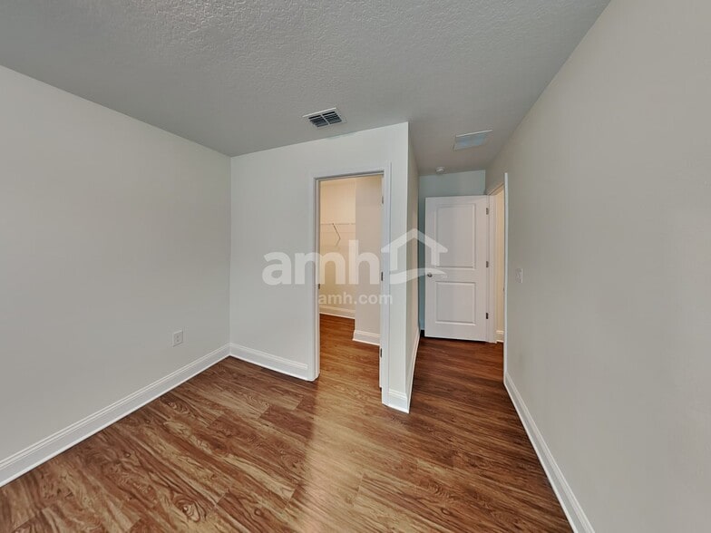 Building Photo - 95 Banyan Frst Dr