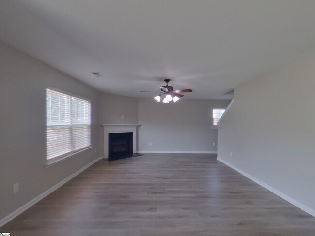 Building Photo - 774 Markham Cir