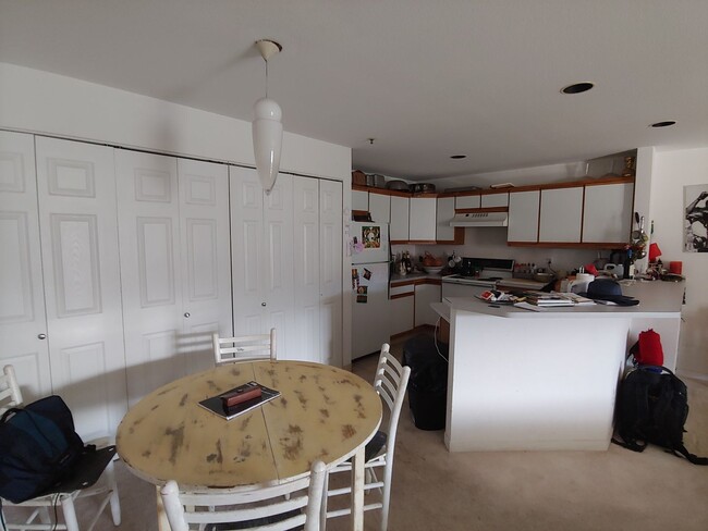 Building Photo - Top Floor South Boulder 2BD/2BA Condo - Av...