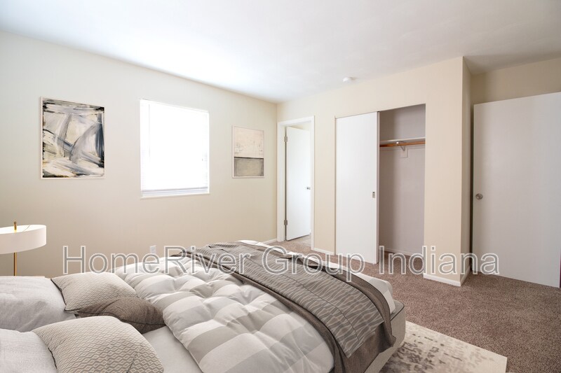 Building Photo - 12209 Dunbar Cir N