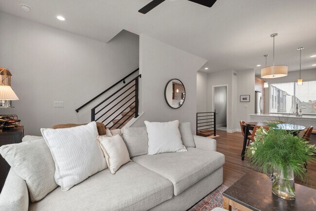 Building Photo - Modern Townhome Living in Lakewood – $2,65...