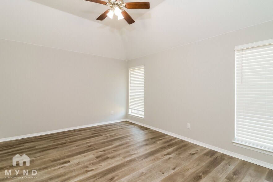 Building Photo - 7104 Stewart Ln