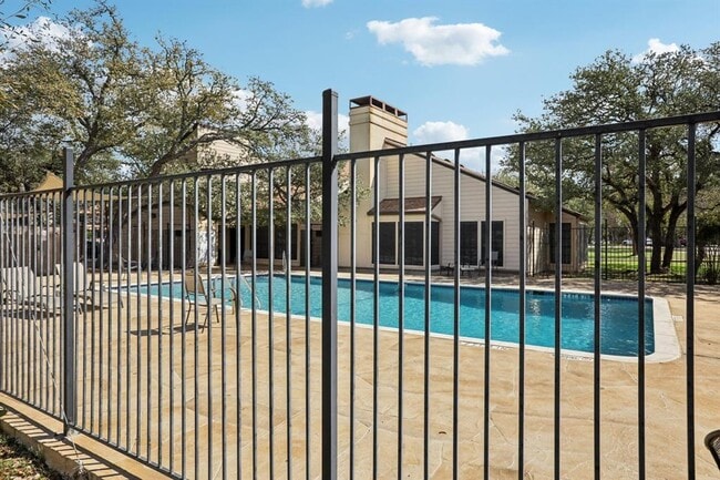 Building Photo - 4159 Steck Ave