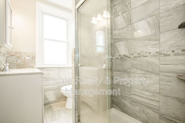 Building Photo - 3331 W Penn St