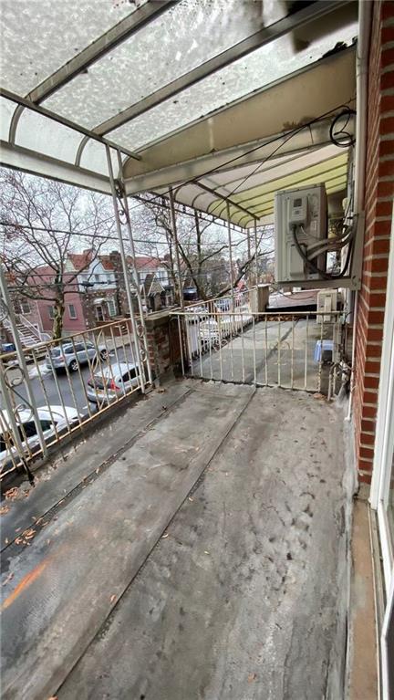 Building Photo - 34 Bay 10th St