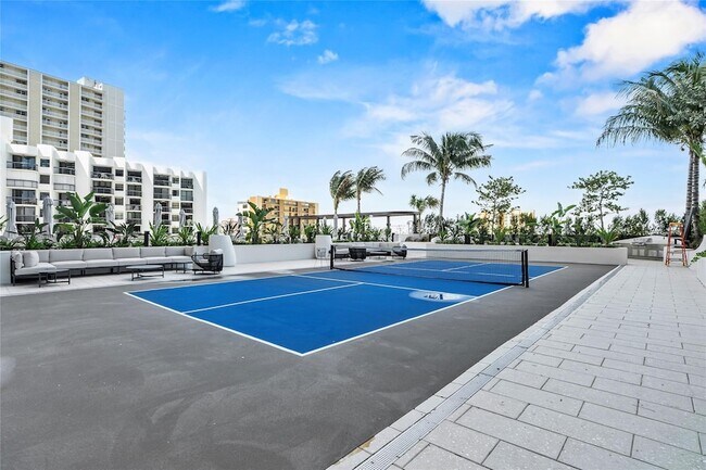 Building Photo - 900 N Ocean Blvd