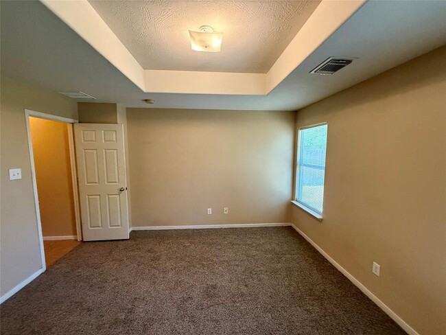 Building Photo - 8810 Ancient Willow Dr