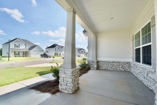 Building Photo - Brand New Hugston Home Near Lee Scott Acad...