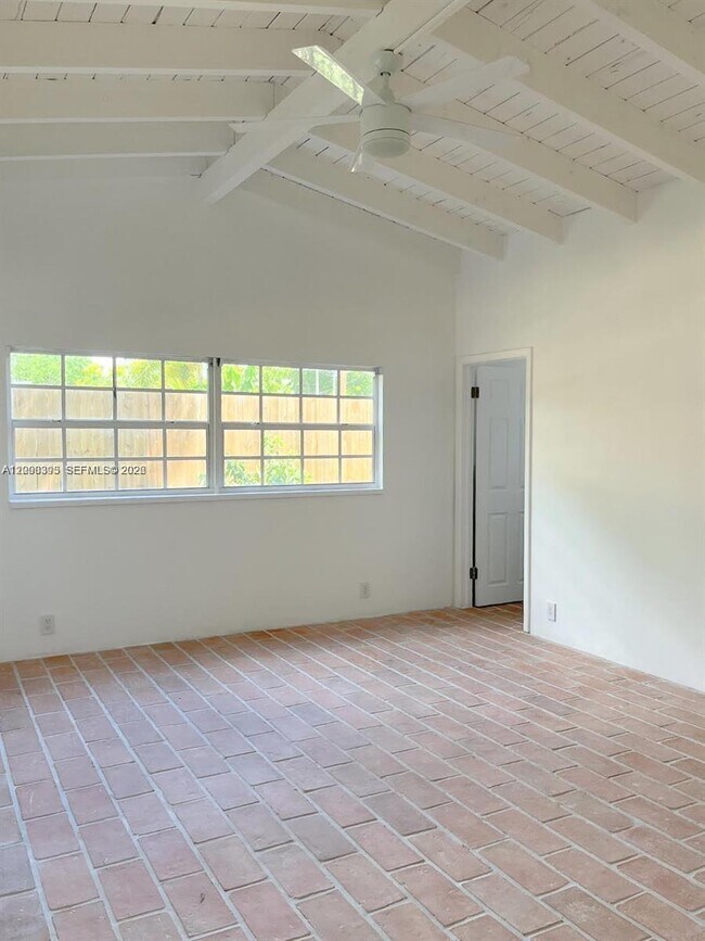 Building Photo - 3841 Kumquat Ave