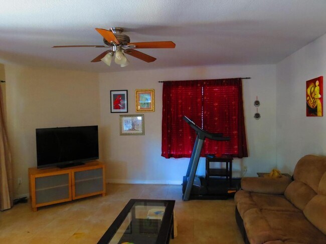 Building Photo - 4122 E Windsong Dr