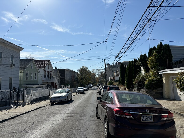 Quiet dead end block has very little traffic - 240 Sommerville Pl