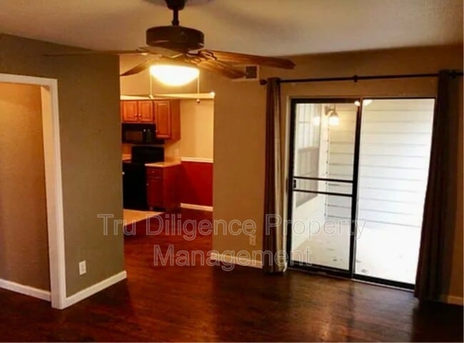 Building Photo - 14327 N Pennsylvania Ave