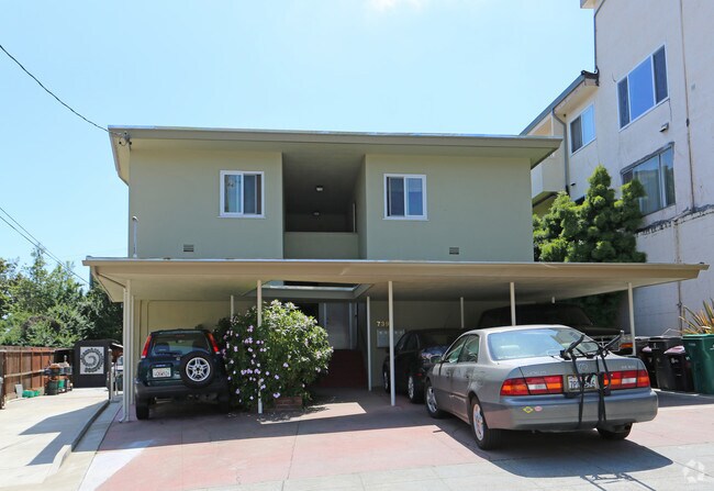 Building Photo - 739 Jean St