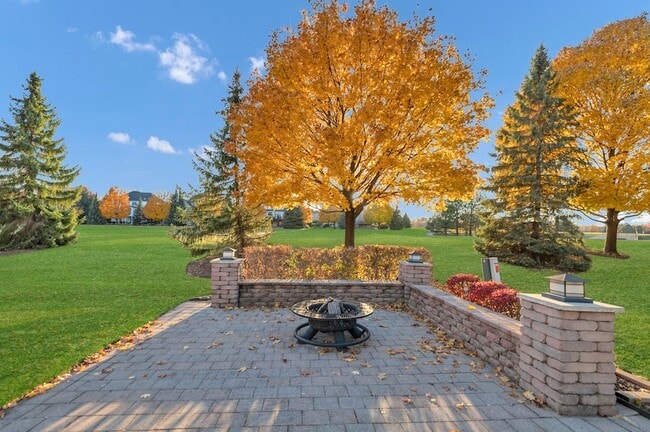 Building Photo - 4N550 School Rd