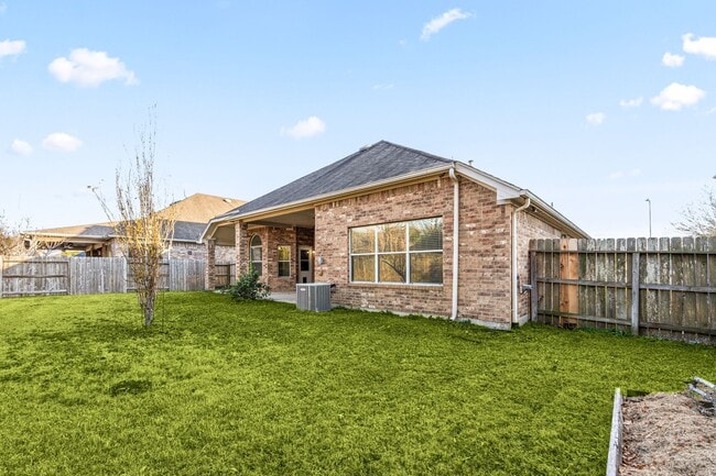 Building Photo - 19914 Sagebrush Cove