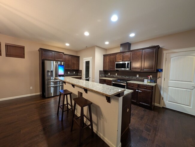 Building Photo - Almost 2500 SQ Feet of Space for ALL of your needs! Avail for Rent in Bremerton!