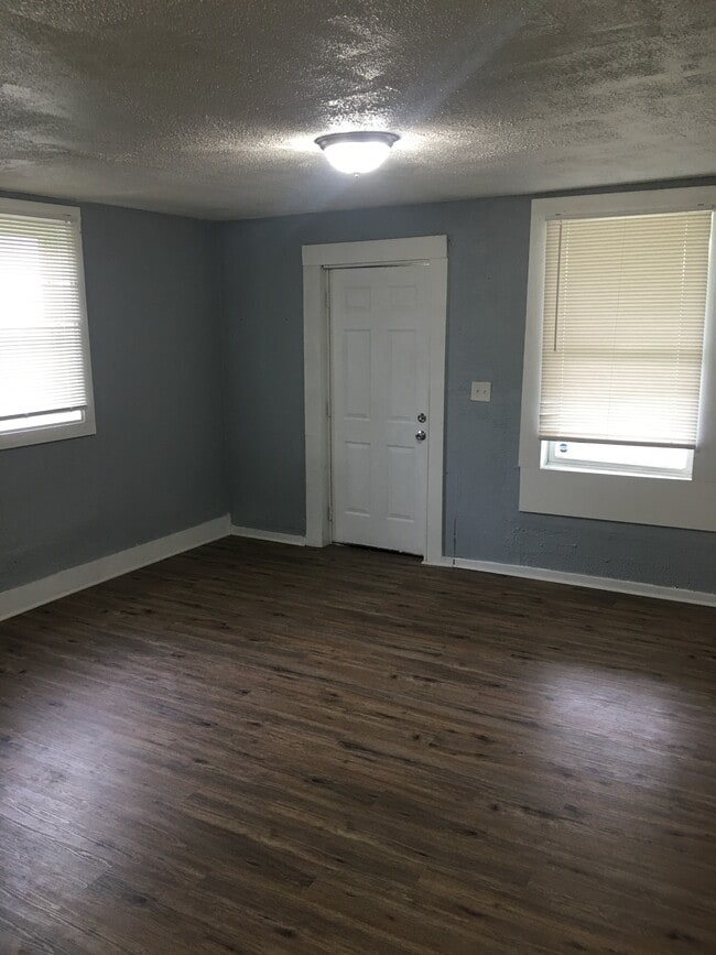 Building Photo - 2610 Winthrop Ave