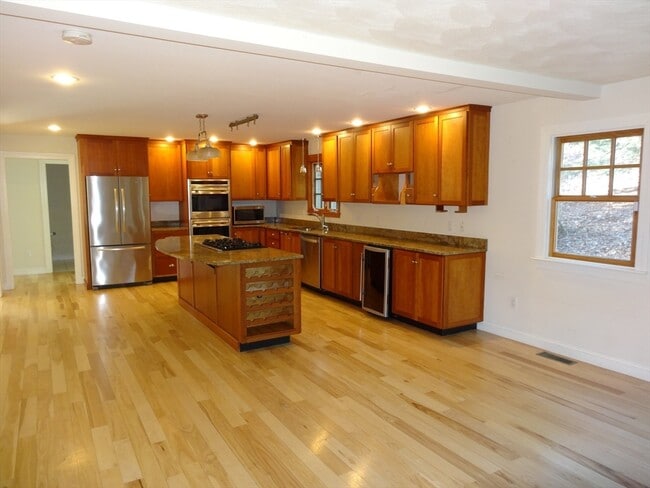 Building Photo - 101 Longwood Rd