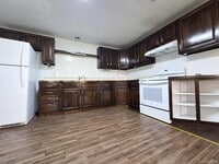 Building Photo - 48 Main St