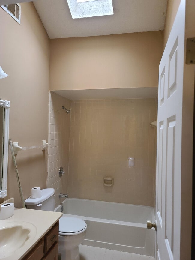 Building Photo - 5791 Plum Valley Dr