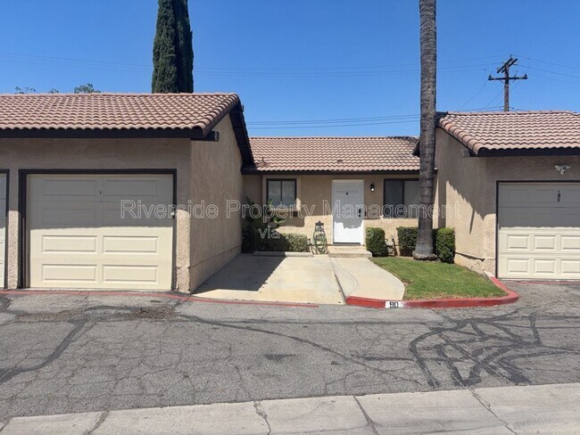 Building Photo - 9505 Arlington Ave