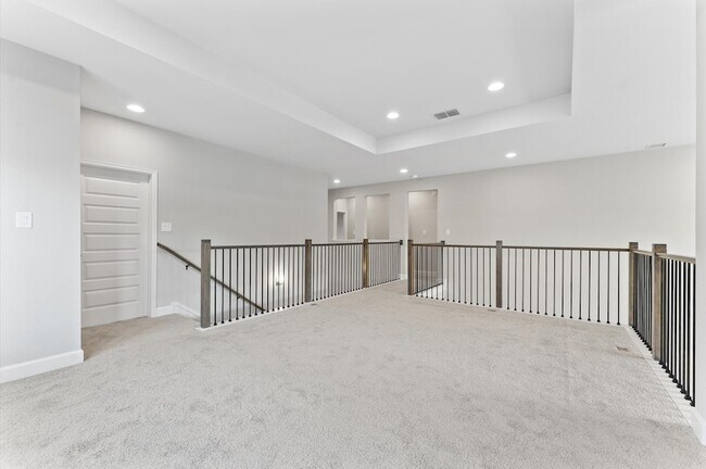 Building Photo - 528 Oakview Bend Dr