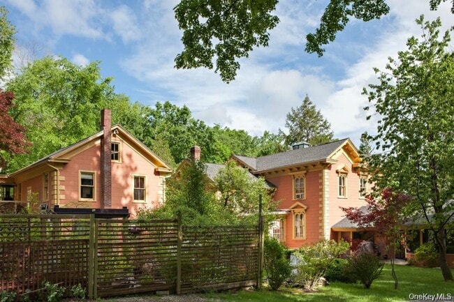 Building Photo - 215-217-217 Old Rte 22