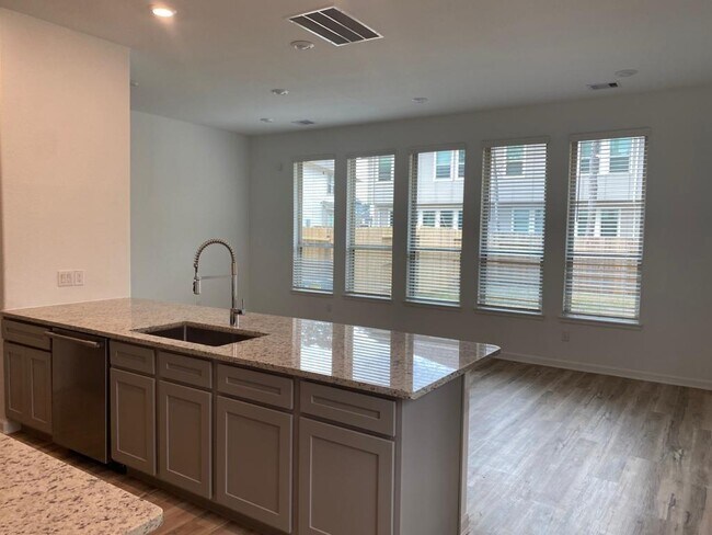 Building Photo - 504 Bristol Tide Ct