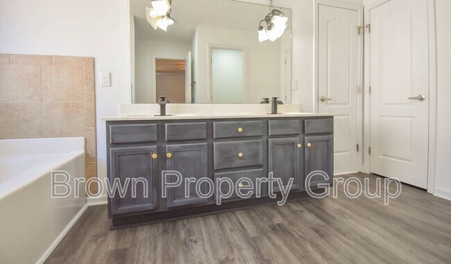 Building Photo - 51 Craven Ct