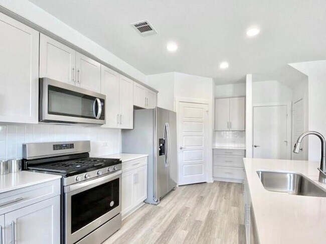 Building Photo - 1861 Bonham Ln