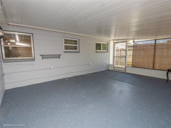 Building Photo - 3421 Cantrell