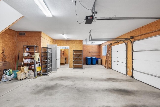 Building Photo - 100 Braeburn Cir