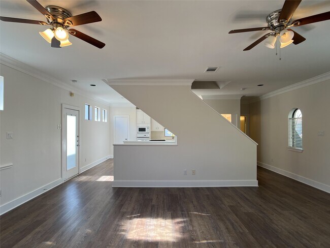 Building Photo - 5899 Fairdale Ln