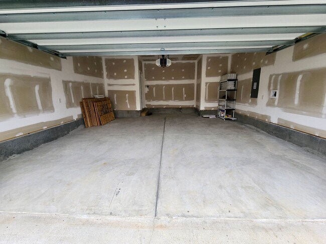 Building Photo - Gorgeous 4 bedroom home in Point Hope - Ch...