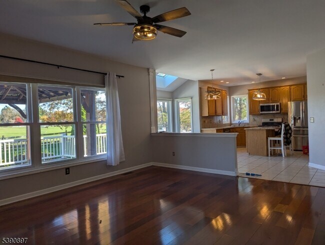 Building Photo - 25 St Andrews Dr