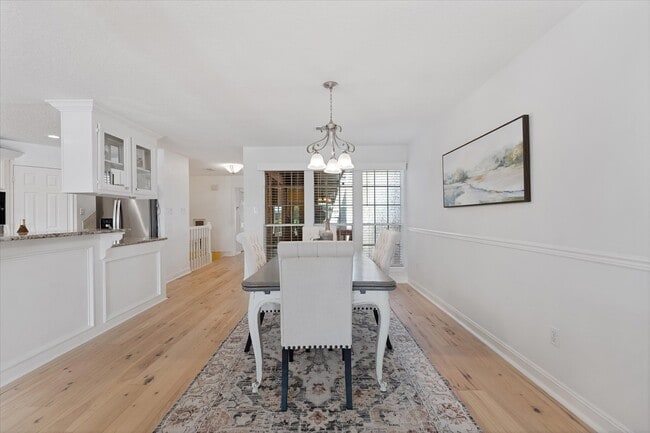 Building Photo - 225 Capetown Way