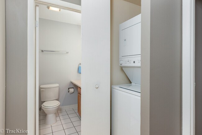 Building Photo - 1833 Four Lakes Ave