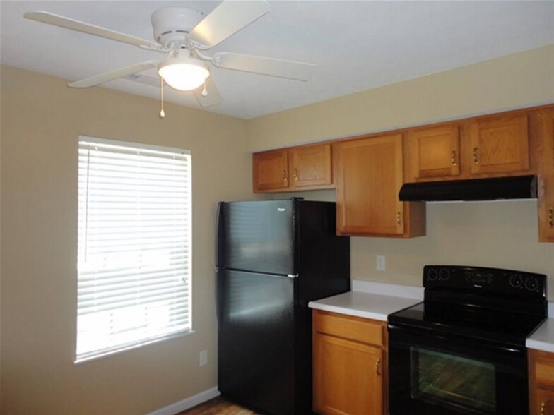 Building Photo - 936 Hathaway Dr