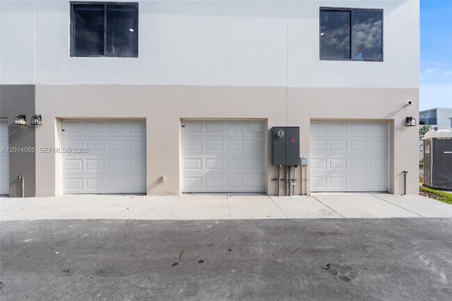 Building Photo - 14530 SW 261st Terrace