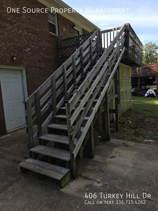 Building Photo - 406 Turkey Hill Dr