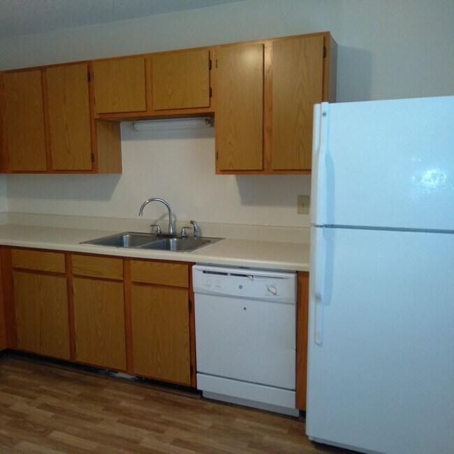 Building Photo - 26 Mustang Ct
