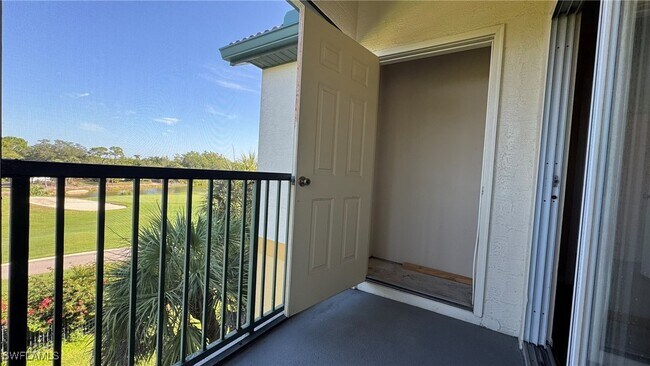 Building Photo - 11490 Villa Grand