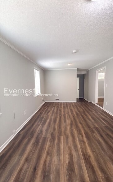 Building Photo - 733 Glen Ridge Dr