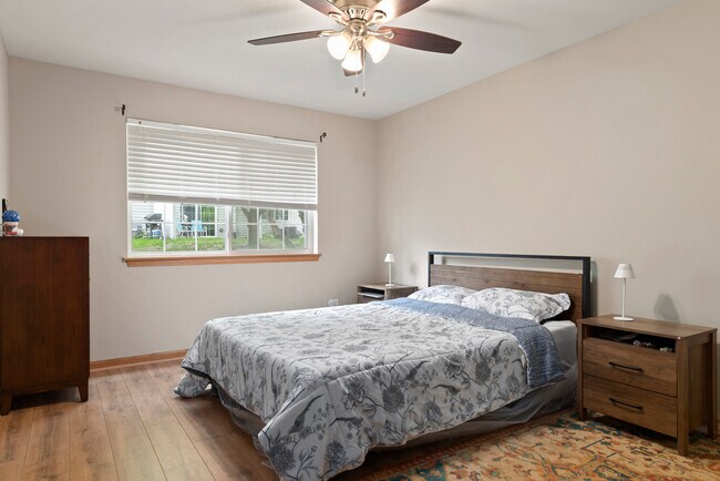 Building Photo - 2805 Packford Ln