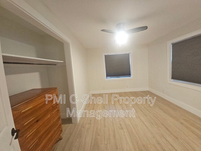 Building Photo - 913 W Hernandez St