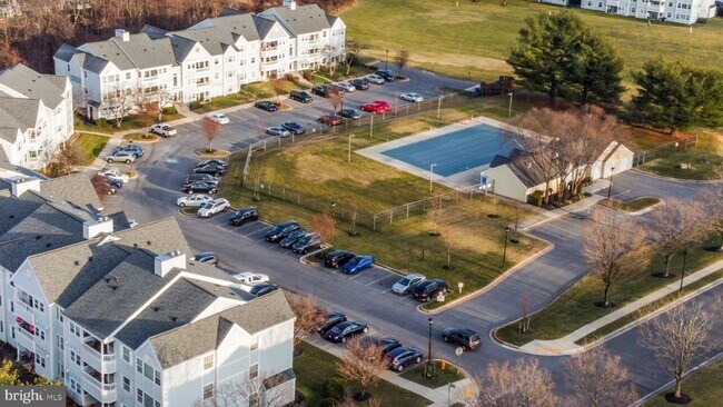 Building Photo - 8385 Montgomery Run Rd