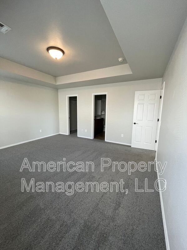 Building Photo - 12316 N 108th E Ave